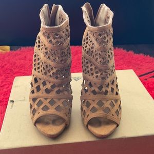 Women’s heeled booties